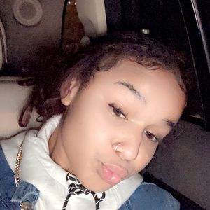 Meet your Posher, Tiarah